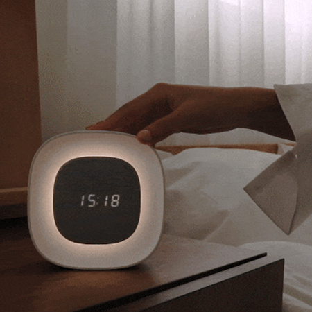 Budzik z nocną lampką LED PURE FNL-03 BJORN biały kwadratowy Forever Light